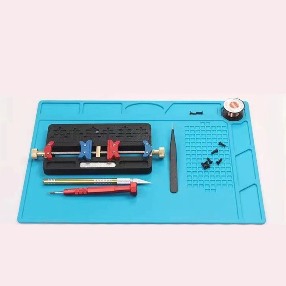 Silicone Soldering Pad with Temperature Resistance and Static Control Features for Routine Maintenance of Electronic Equipment
