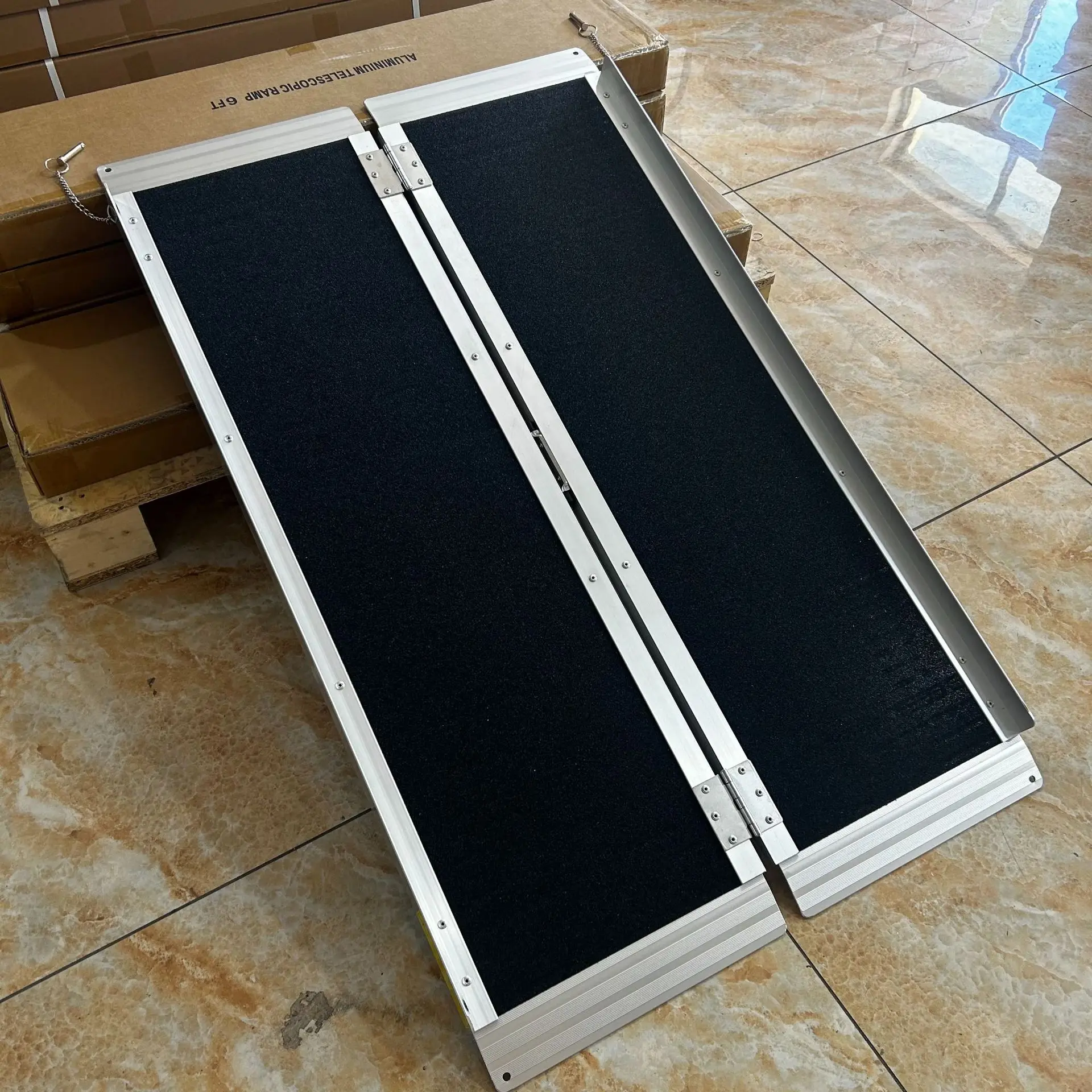 Portable Folding Aerospace‑Grade Aluminum Loading Ramp, Heavy Duty Accessibility Slope Board Threshold Ramp for Steps