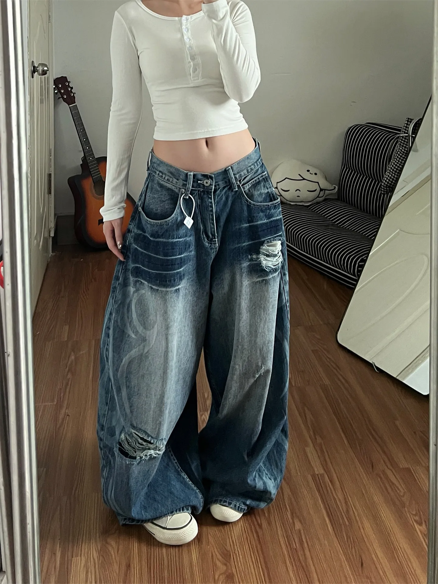 

Retro American Washed Hole Knife Jeans Casual Straight Loose Streetwear Spring Summer Men Women Jeans Denim mid Waist Button