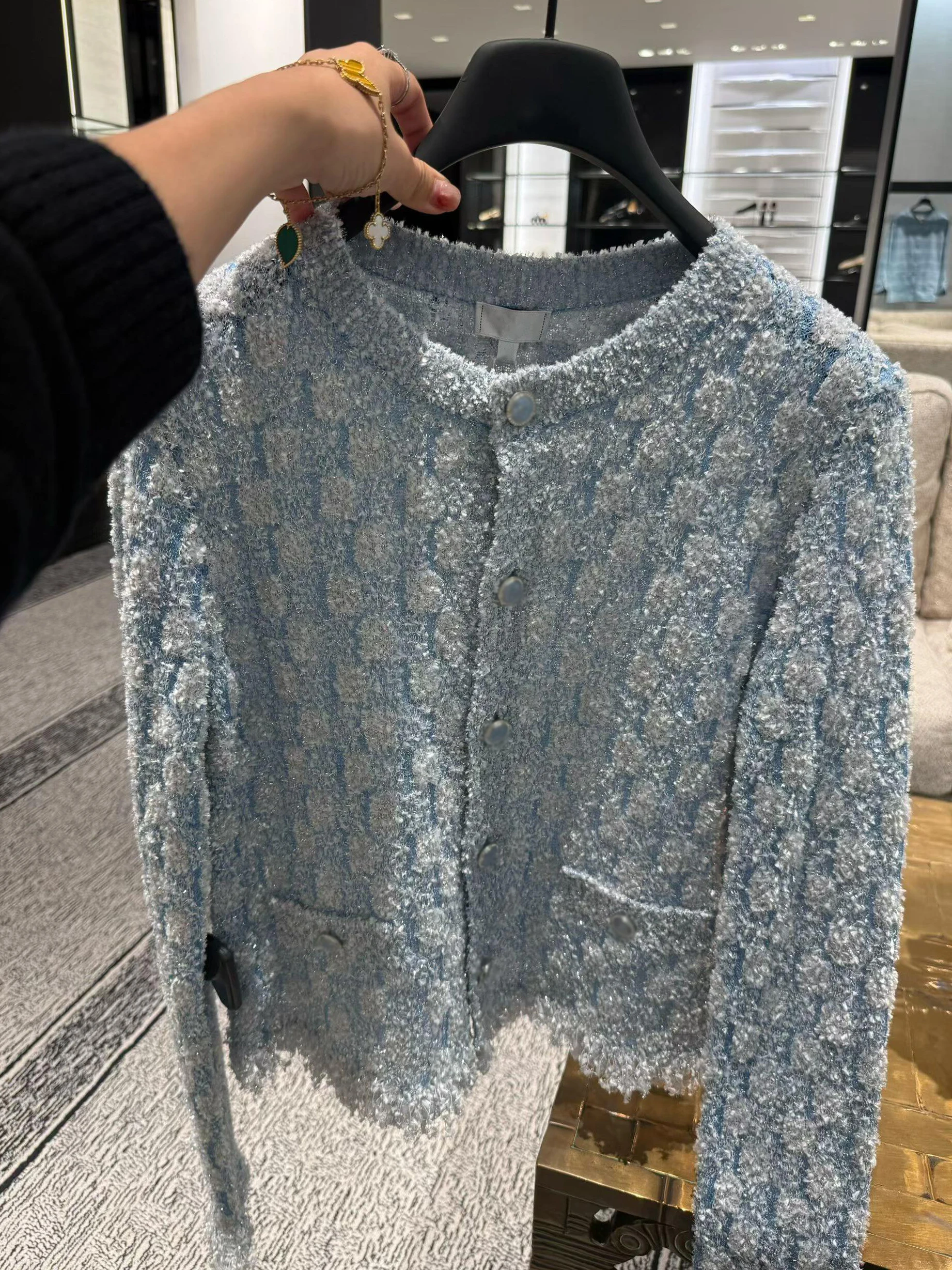 

Вязаный свитер Ele: Женская тонкая вязаная кофта из высококачественного полиэстера, с длинными рукавами, на пуговицах, для утонченного образа