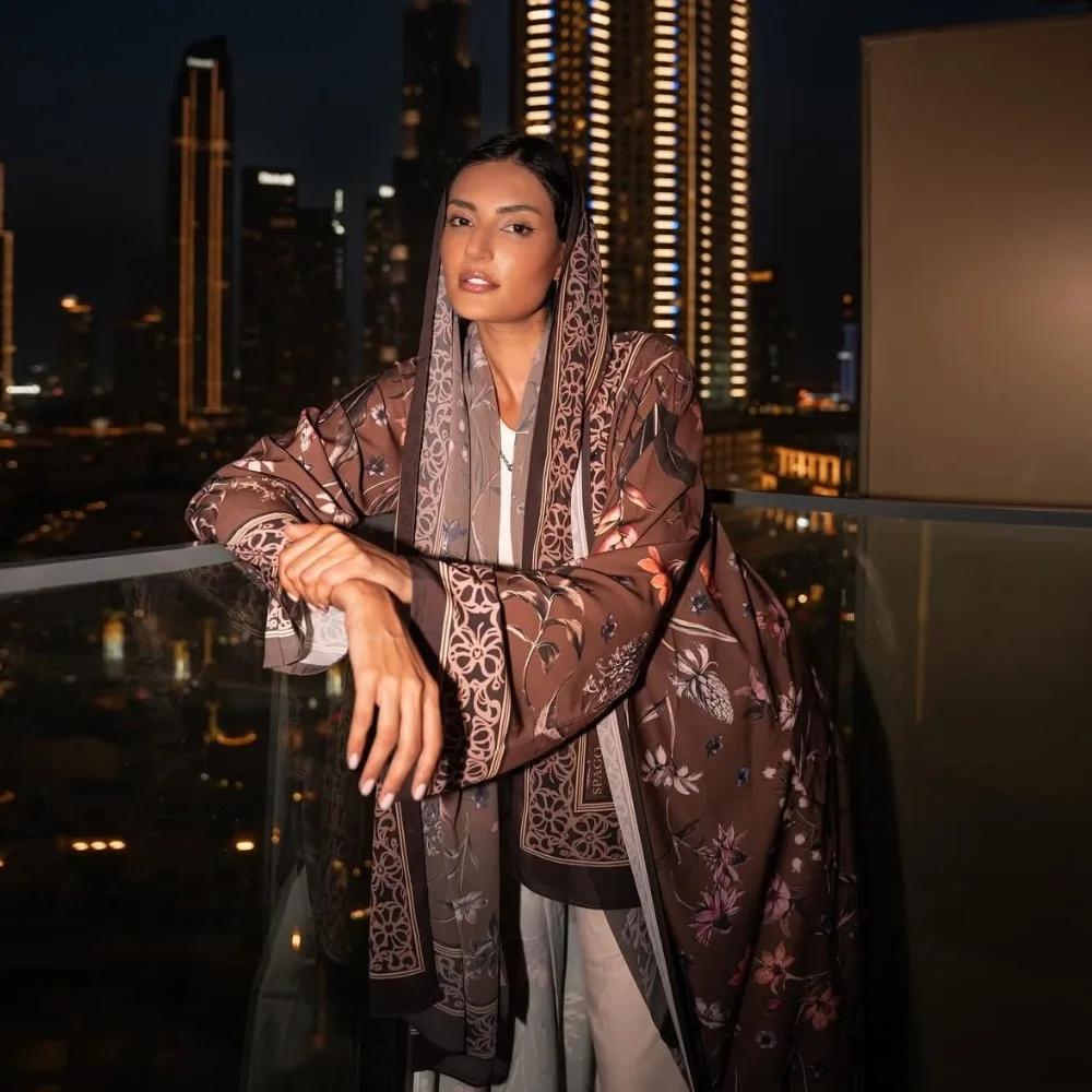 Conjunto de 2 Peças - Robe e Lenço Adequados para Moda Leve do Oriente Médio em Dubai e Ocasiões Islâmicas