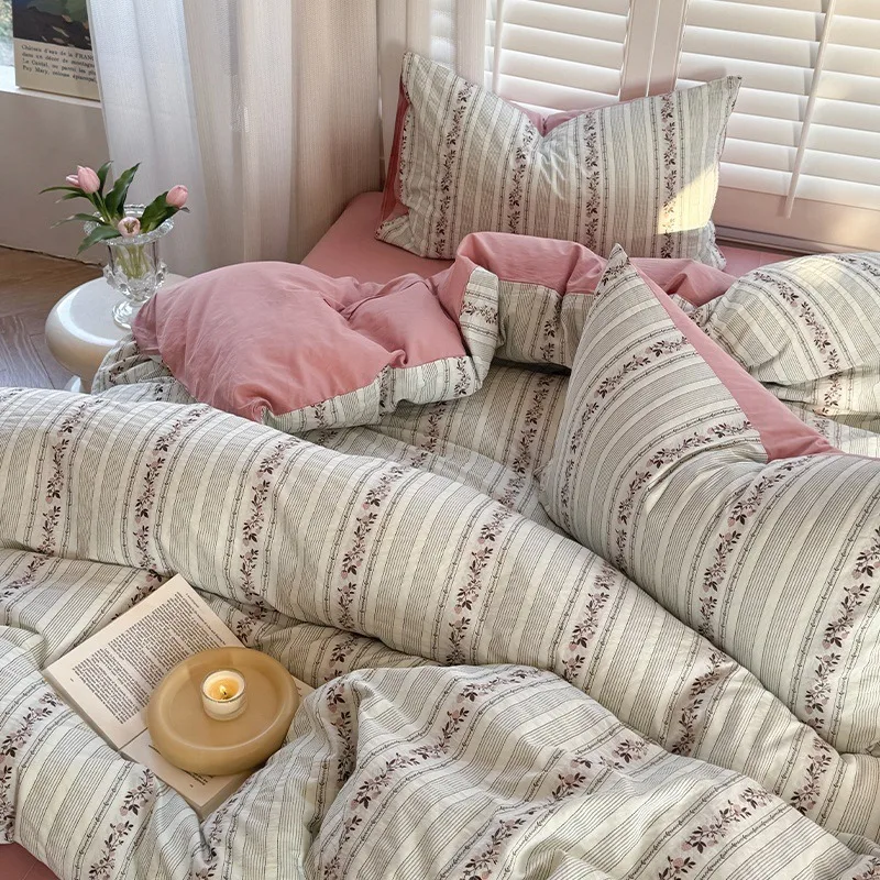 

Maternal and infant grade cotton washed cotton dyed jacquard four-piece set, bed sheet quilt cover, bed hat dormitory