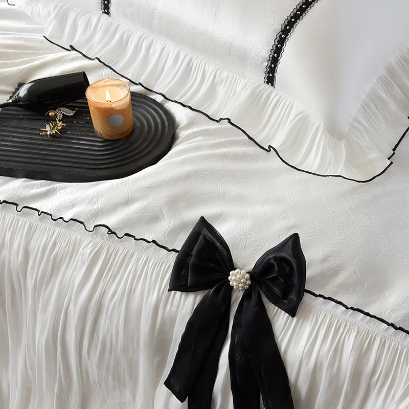 Vintage French Pleated Lace Ruffle Black Bow Princess Wedding Bedding Set Bamboo Fiber Silky Duvet Cover Bed Sheet Pillowcases