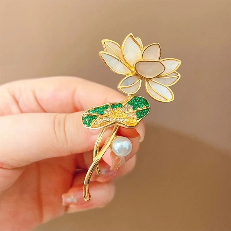 النمط الصيني المينا لوتس ليف دبابيس قذيفة الطبيعية زهرة لؤلؤ المياه العذبة دبابيس أنيقة بدلة الحفلات مجوهرات اكسسوارات هدية