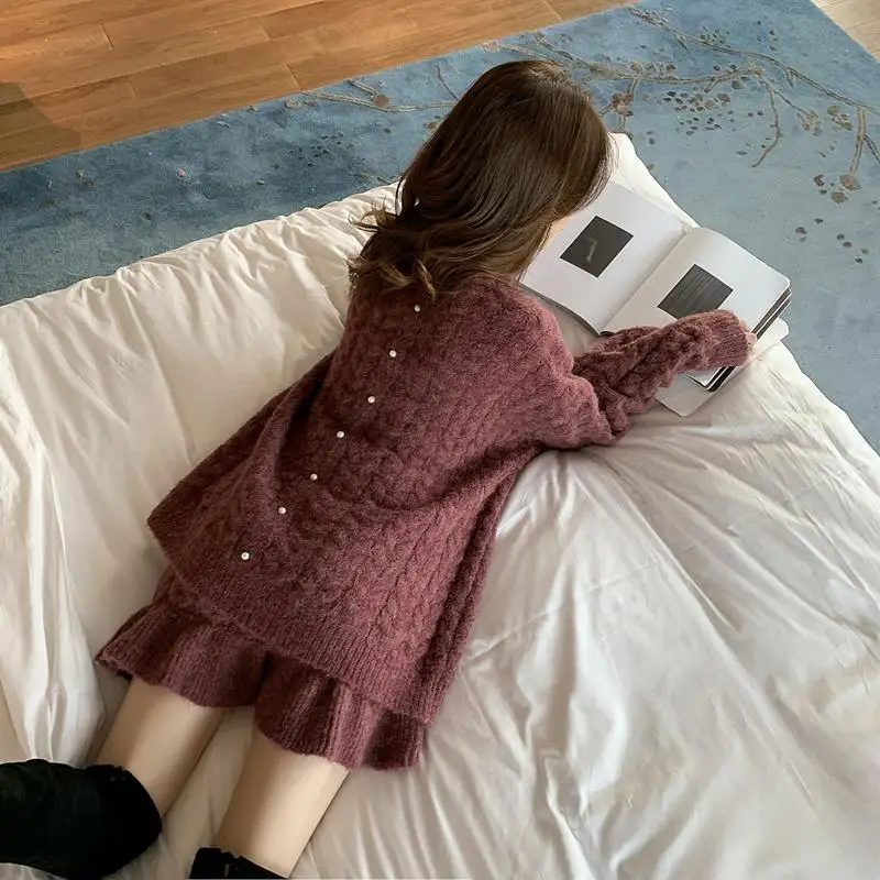 PremiumKoreanWinterStyle Set Thick Textured Knit Set Cozy Oversized Pullover Set Fashionable Pleated MiniSkirt Outfit