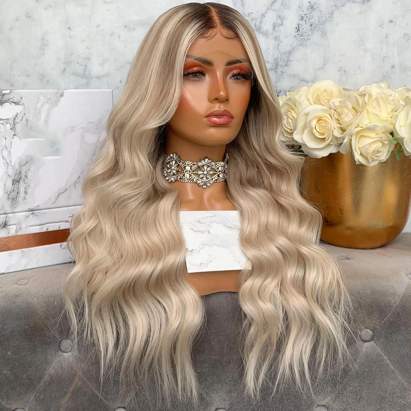 Wig Highlight Pirang Lembut Wig Rambut Manusia Renda Penuh Akar Gelap Pra-dipetik 13X6 Wig Frontal Renda Hd Rambut Perawan Wig Gelombang Alami