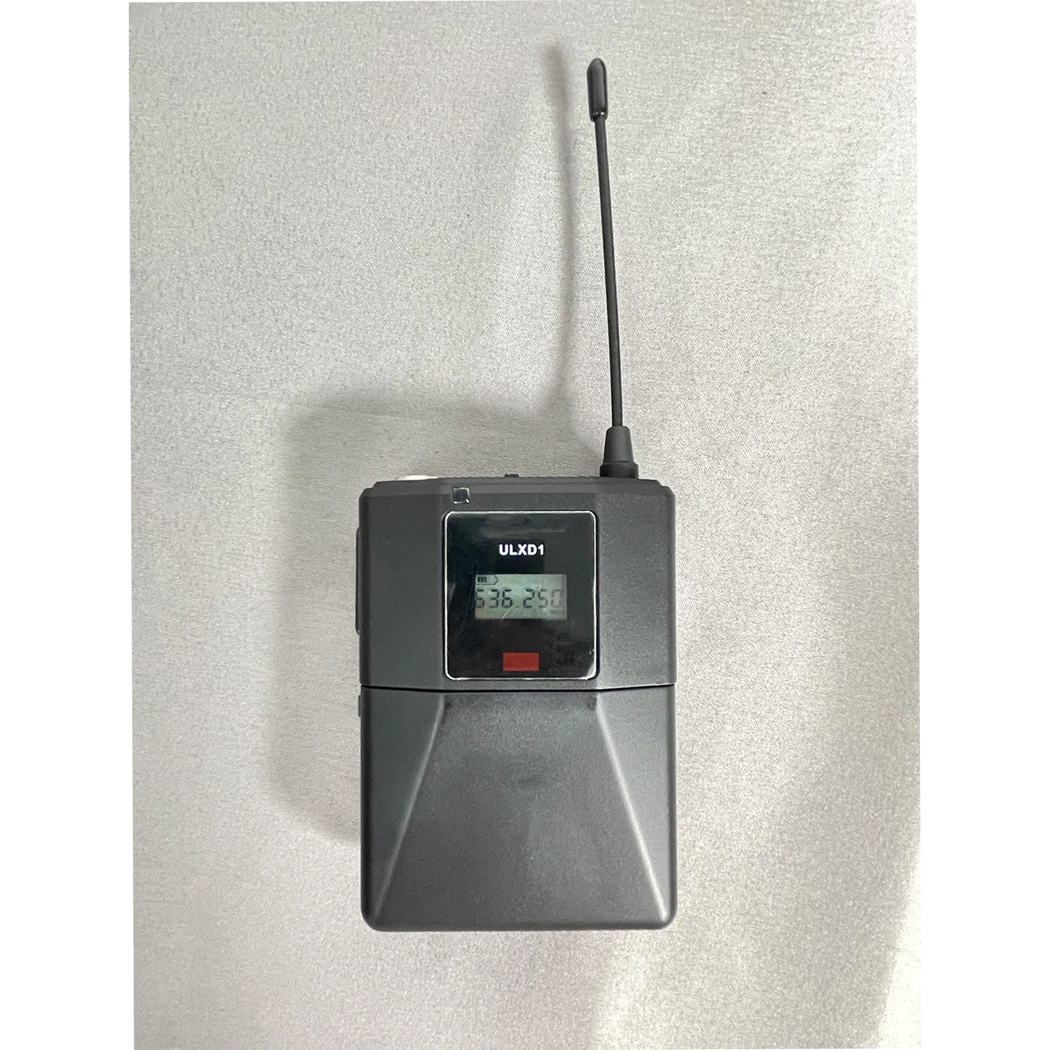 ULXD24D Microfono wireless professionale a 2 canali con microfono auricolare Beta58A per spettacoli teatrali