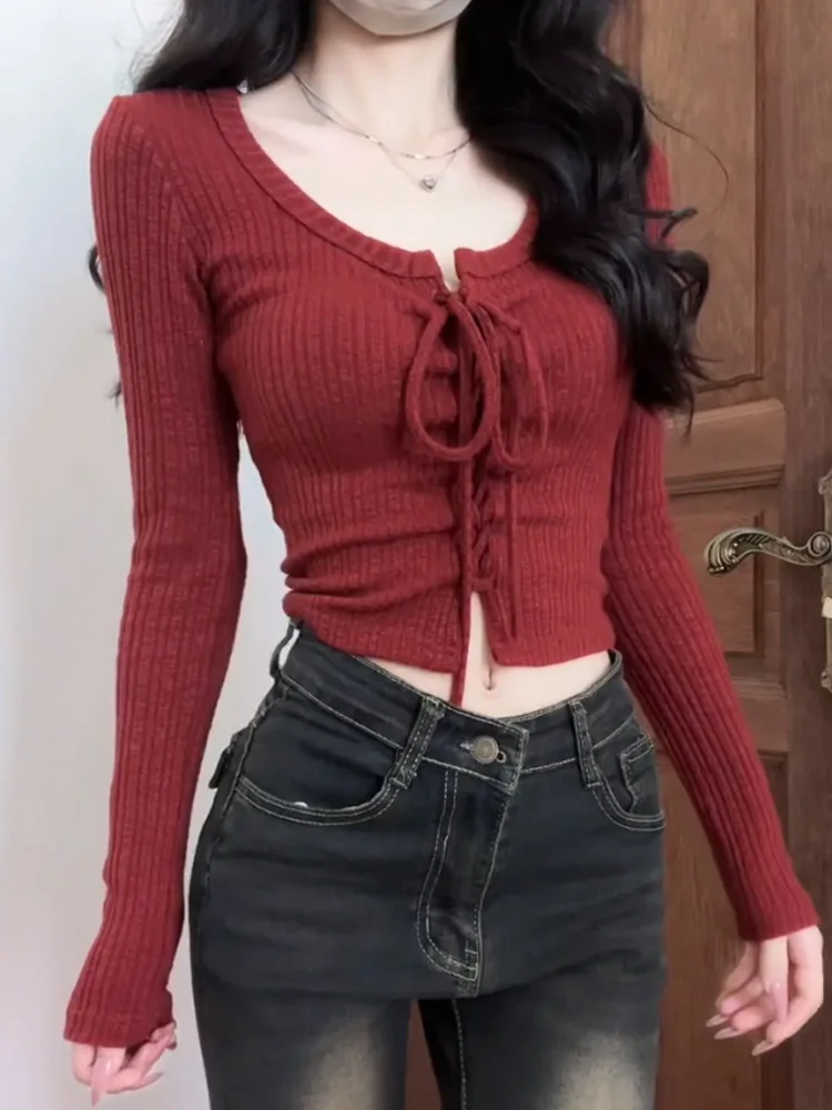 Czerwona mucha, długi sweter damski, jesienno-zimowy, nowy, elegancki, do noszenia pod spód, bazowy sweter, unikalny, piękny, szykowny top do pracy.