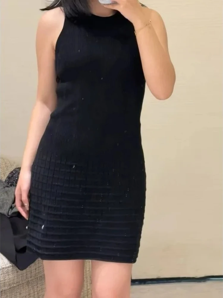 Luxury Brand Same2026 Early Spring New Product Simple Artistic U-Neck Knitted Three-Dimensional Pattern Knitted Vest Skirt