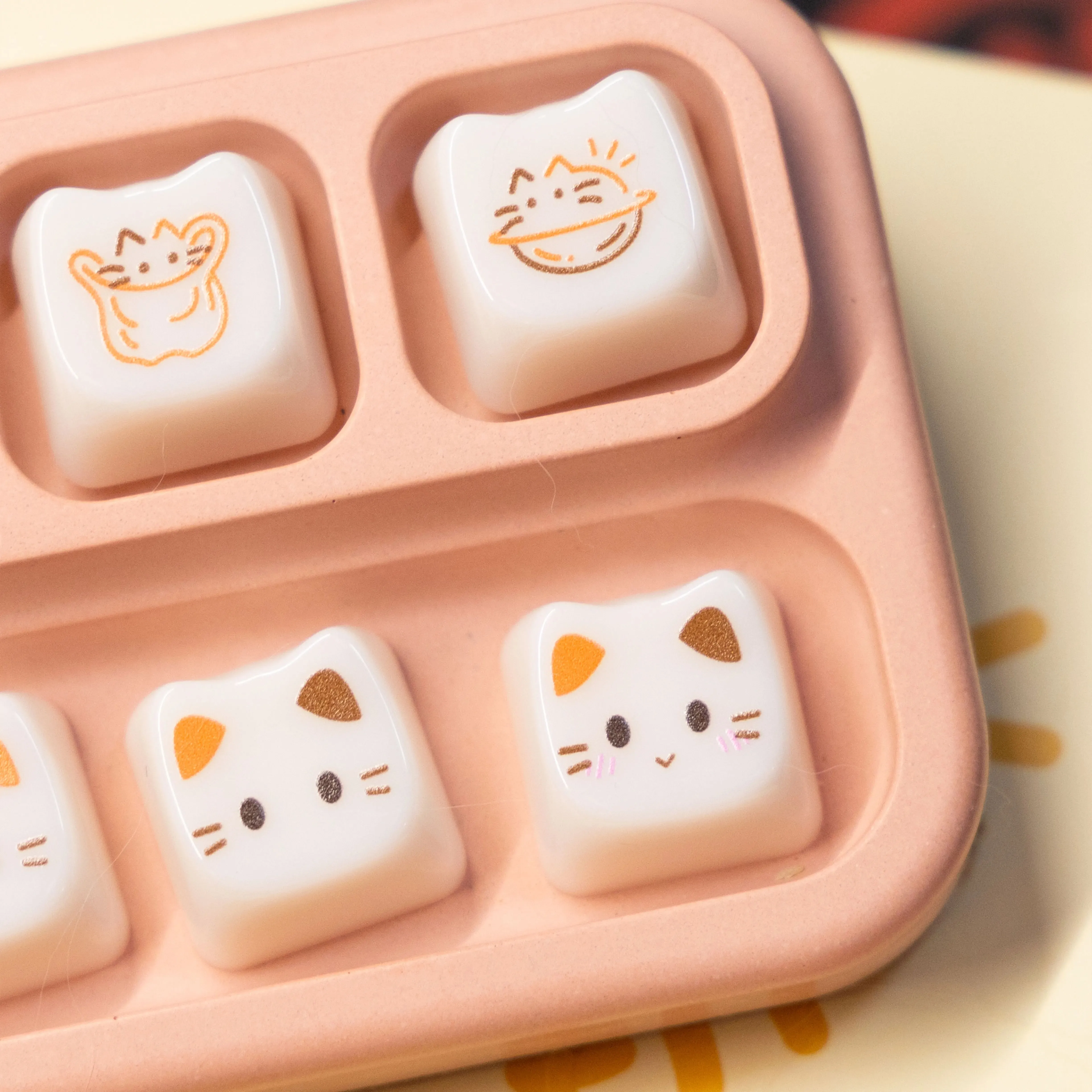 

Cat Theme Keycaps MOA+MAO Cat's keycapPink/Orange/Chocolate Color Keycaps for Mechanical Keyboard Cherry MX Switches Custom