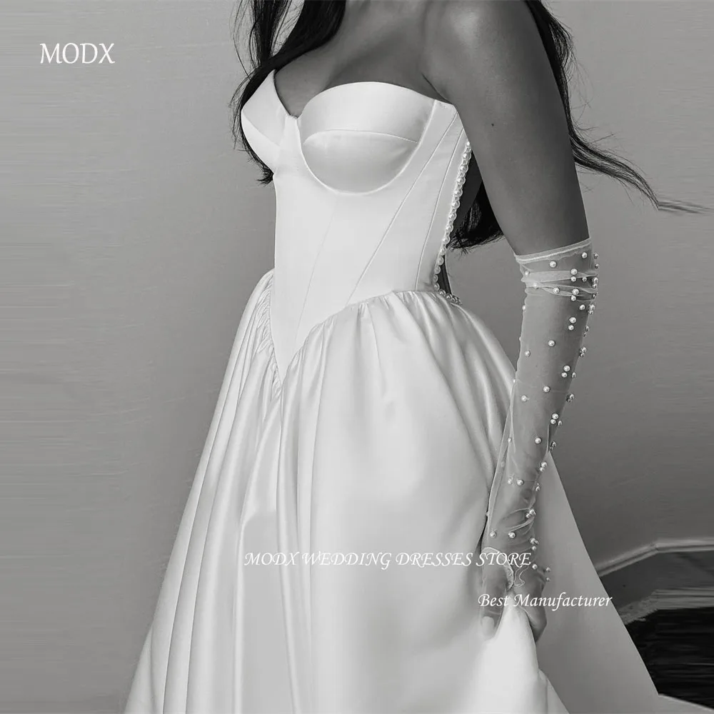 MODX Sweetheart White A Line Wedding Dresses Dubai Arabic Women Satin Chapel Train Bridal Gowns Buttons Back Vestidos de novia