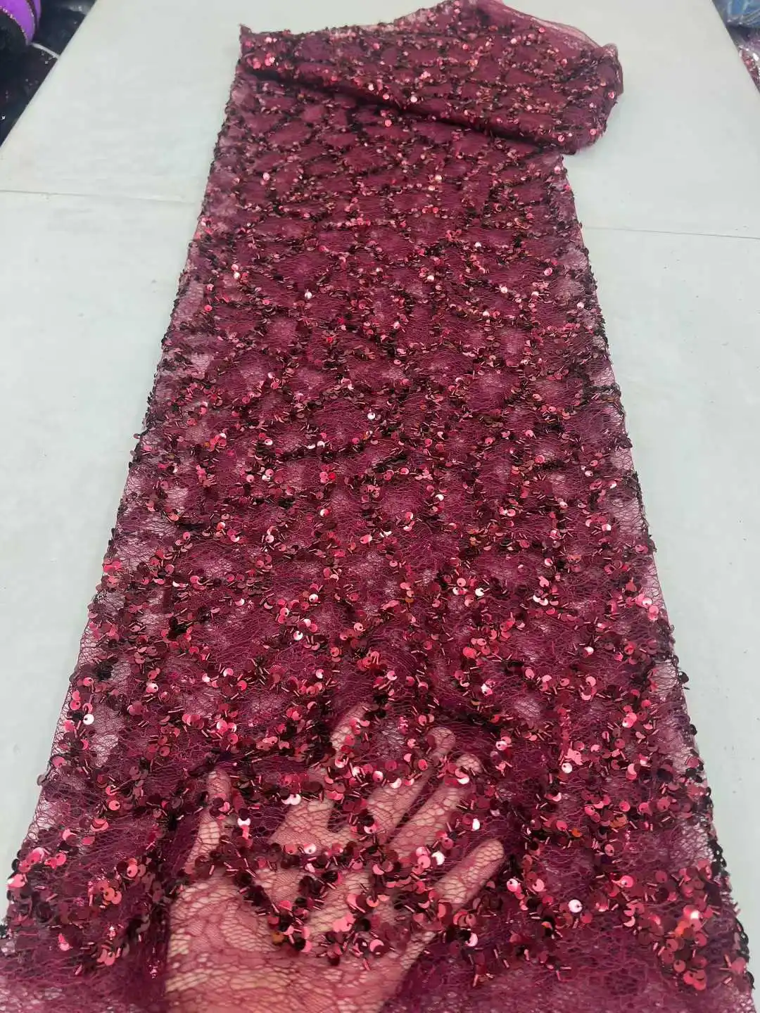 

Burgundy Nigerian Sequin Luxury Lace Fabric 2026 High-Quality French Tulle Sequin Lace Fabric Bridal Wedding Dress Fabric 5Yards