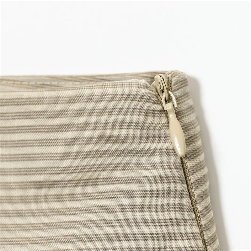 KEYANKETIAN 2025 delle nuove donne decorazione della catena gonna a righe stile francese cerniera laterale a vita alta irregolare una linea gonna centrale