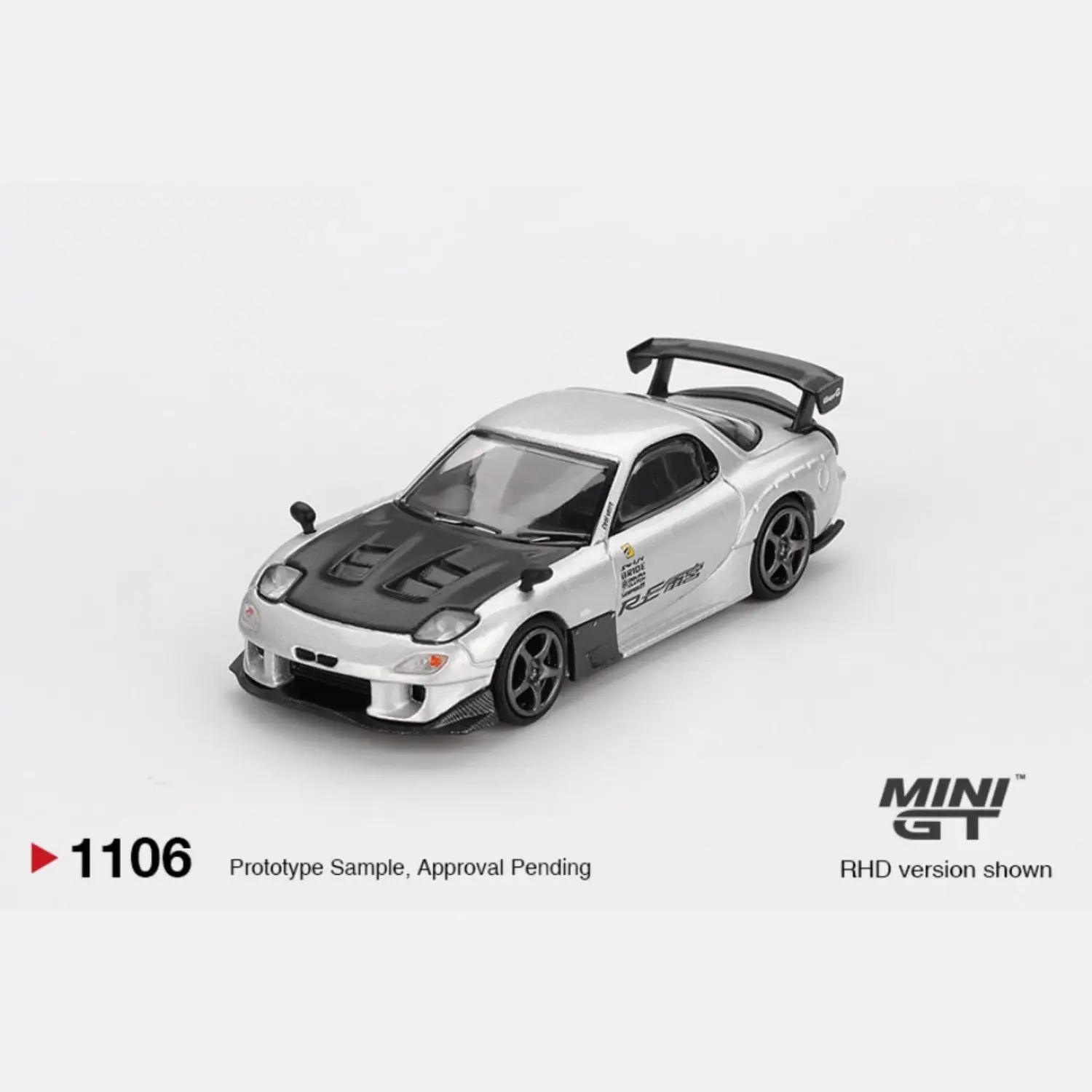 

MINIGT 1106 Mazda RX-7 RE Amamiya, silver 1:64 alloy car model with chase