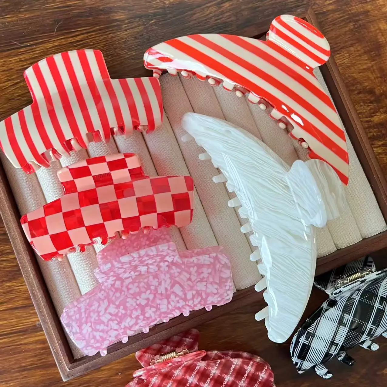 Trendy Colorful Checkered Pattern Hair Clips Fashion Multi-color Striped Acetate Hair Claw Clip Hair Accessories for Women Girls
