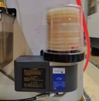 Electric Grease Pump P-207 High Pressure Concentrated Oil Pump for Injection Molding Machine Centralized Lubrication System