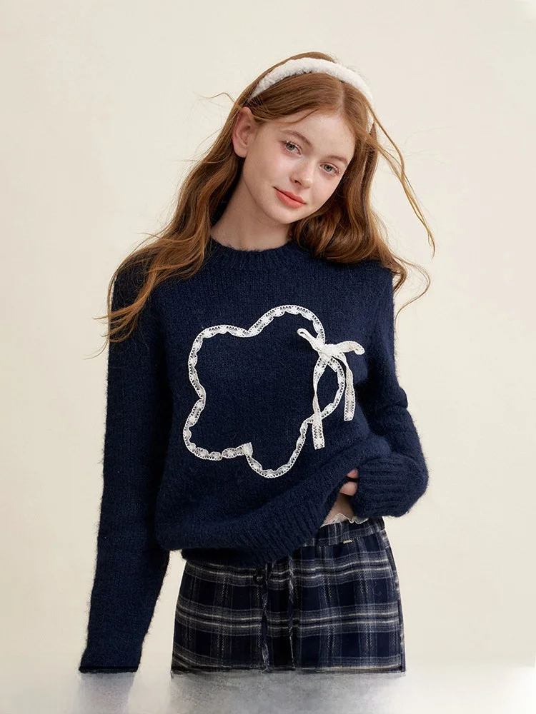 

Kroche Wool Blend Knitted Sweater Loose round Ne Five-Petal Flower Embroidery Lace Trim Sweet Sle Pure E-commerce Item
