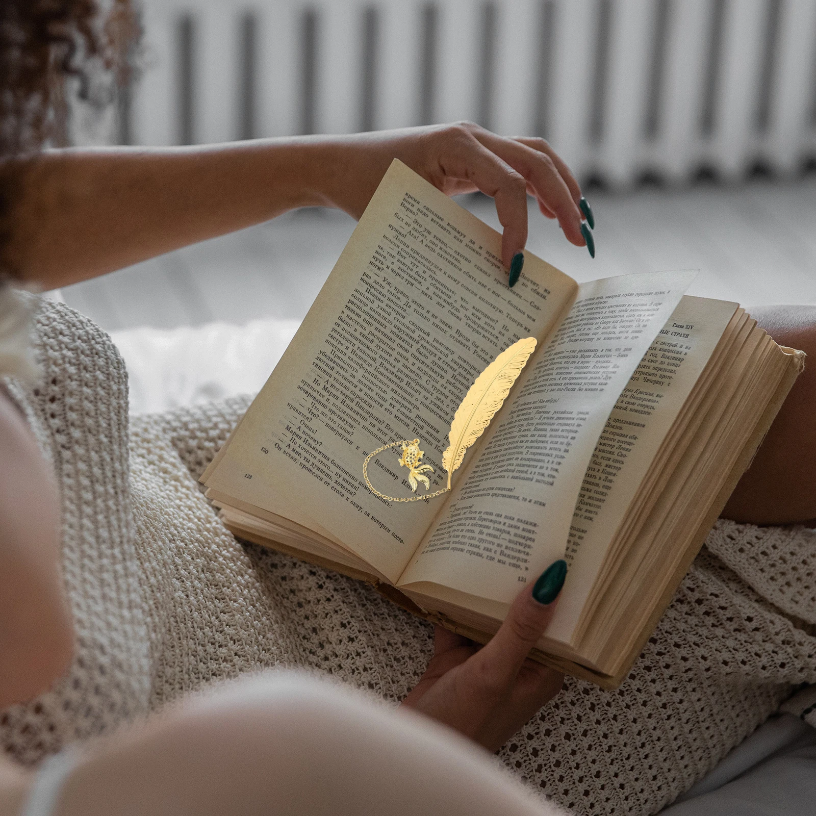

1 Set Metal Bookmark Premium Brass Natural Style Decorative Textbook Scrapbook Book Goldfish Design Thin Light Page Flag