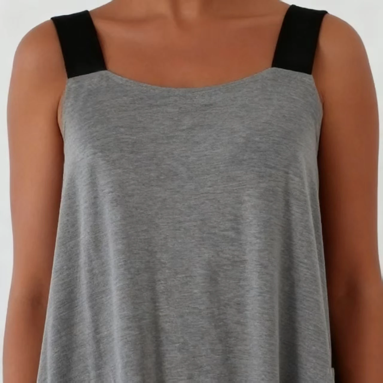 

Черное женское простое платье из полиэстера без рукавов с бретелями и карманами, повседневное длинное платье.