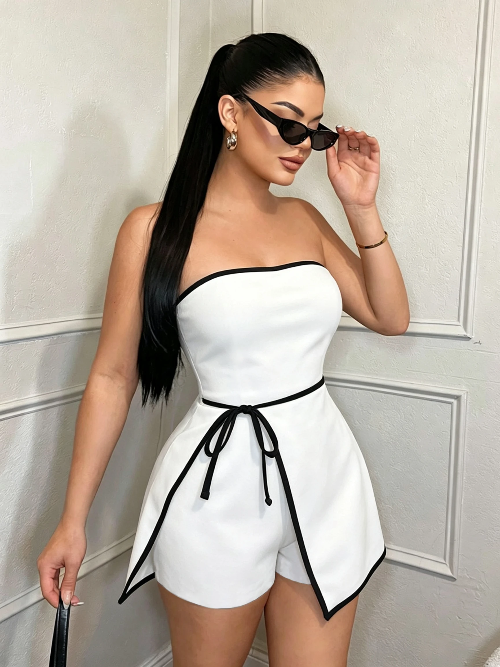 Black and White Contrast Color Trim｜Strapless Faux Two-Piece Jumpsuit Shorts with Waist Tie to Accentuate Proportions, Sexy Skirt-Pants