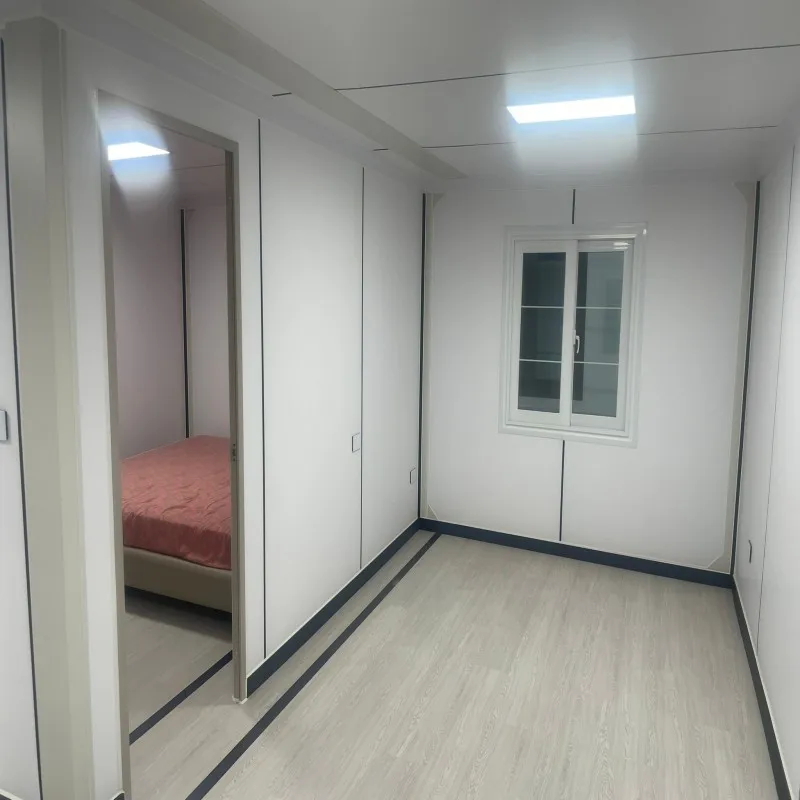 Portable Luxury Prefabricated House Standard 20ft 30ft 40ft Expandable Container House Suitable for Office Living House