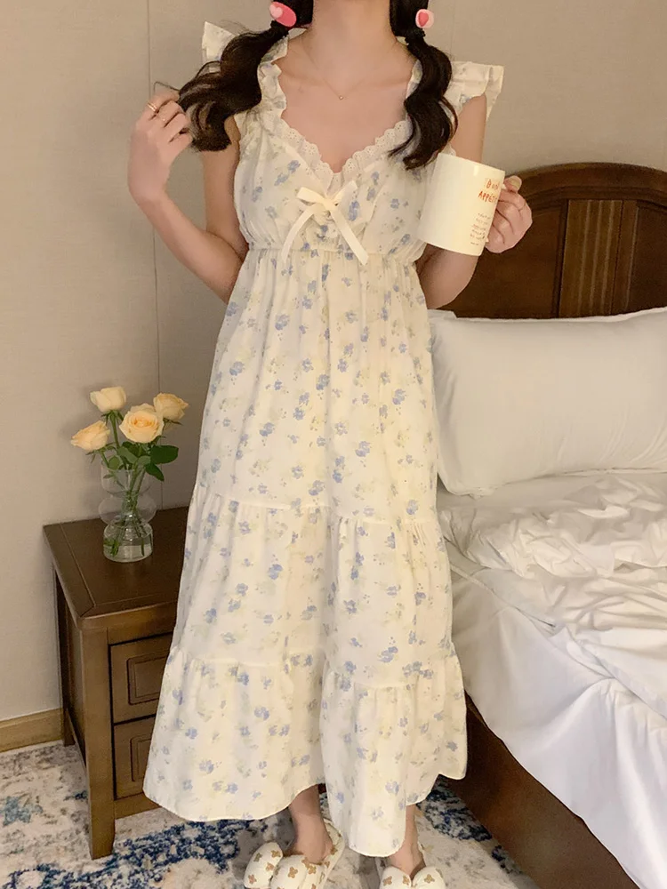 Soft Floral V-Neck Print Home Sweet Sleeveless NightDress Mulheres romance francês Strapless Loose Lace Estilo coreano Sleepwear Ins