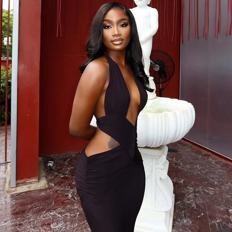 우아한 블랙 홀터 맥시 드레스 여성 딥 V넥 슬리브리스 백리스 바디콘 루슈 슬림핏 가운 나이트클럽 이브닝 파티웨어