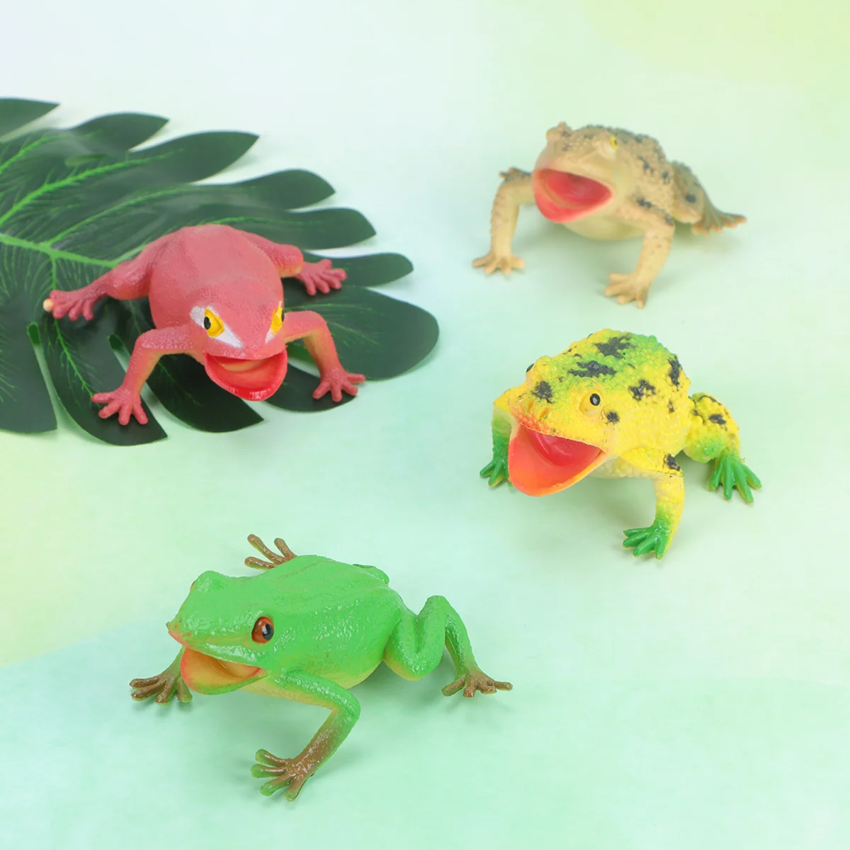 

4 PCS Pranks Joke Screaming Toad Toy Party Favors Frogs Mini Squeeze Tricky Prop Animal