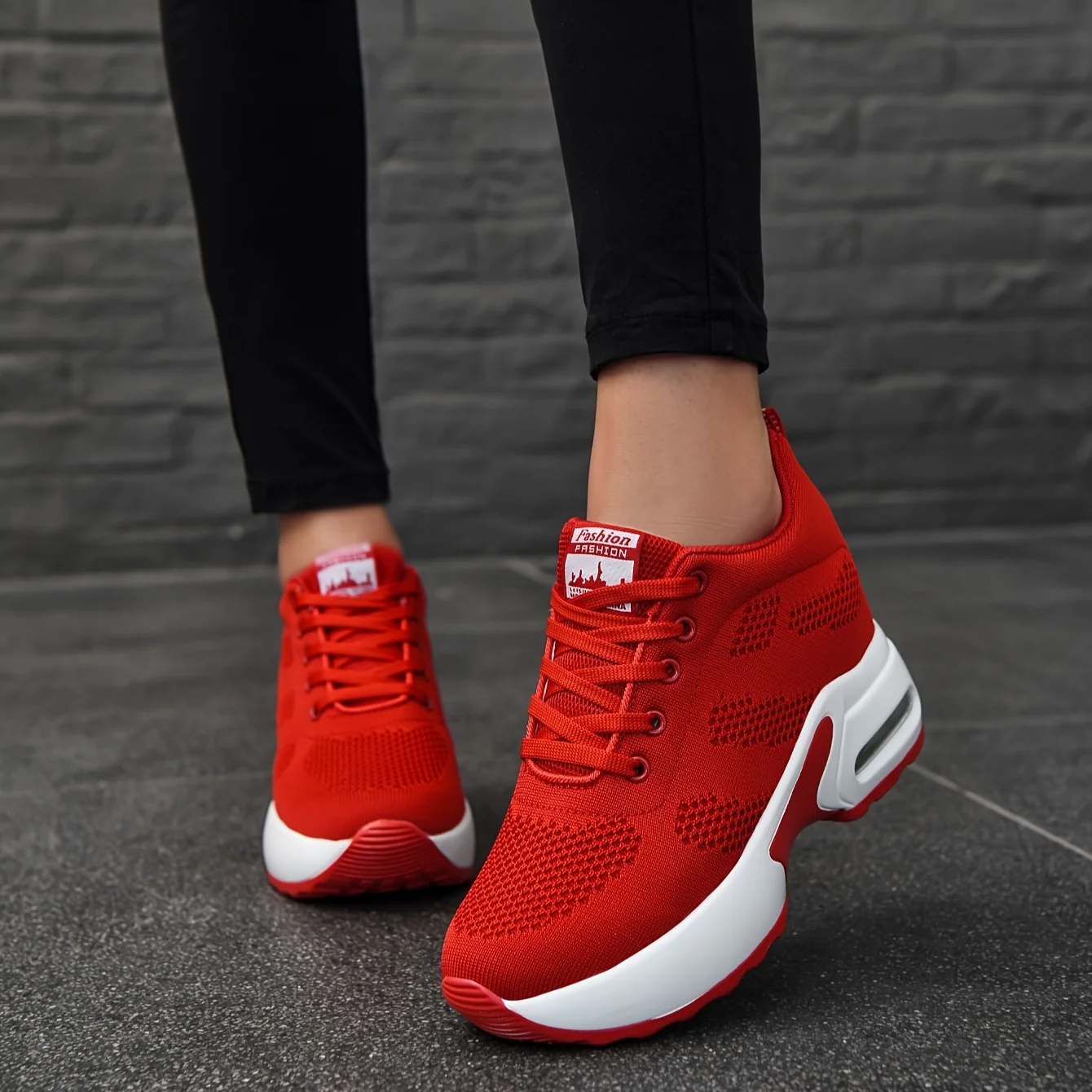 Women's Lightweight Sneakers  Running Shoes New 2023 Breathable Outdoor Sneakers Comfortable Athletic Training Shoes