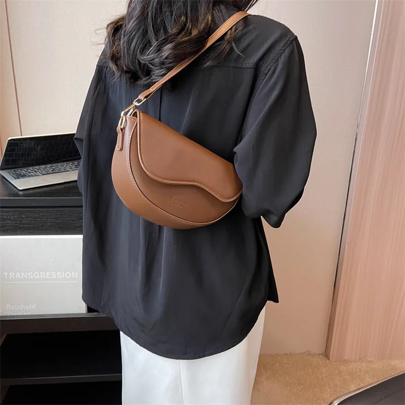 Small Leather Saddle Armpit Bags for Women 2024 Summer Chain Shoulder Crossbody Bag Ladies Vintage Underarm Handbags bolsa