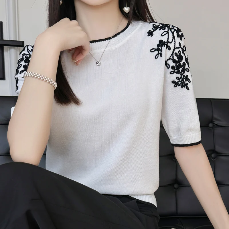 Summer New Women Vintage Embroidery Knitted Tees Sweater Short Sleeve Top Round Neck T-shirt Women Clothing