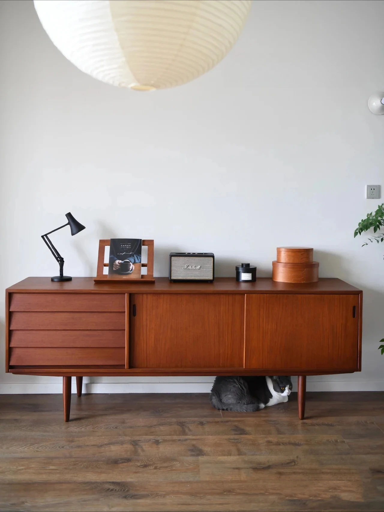Retro Simple V Cabinet Living Room Solid Wood Dining Edge Nordic Side Cabinet Audio-Visual Multifunctional Cabinet