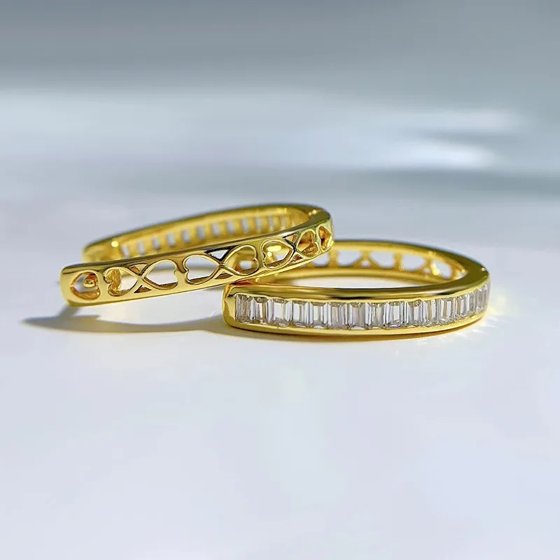 2023 New Roman numerals Earrings for Men and Women New Fashion Simple Cool Style Earrings Simple and Versatile