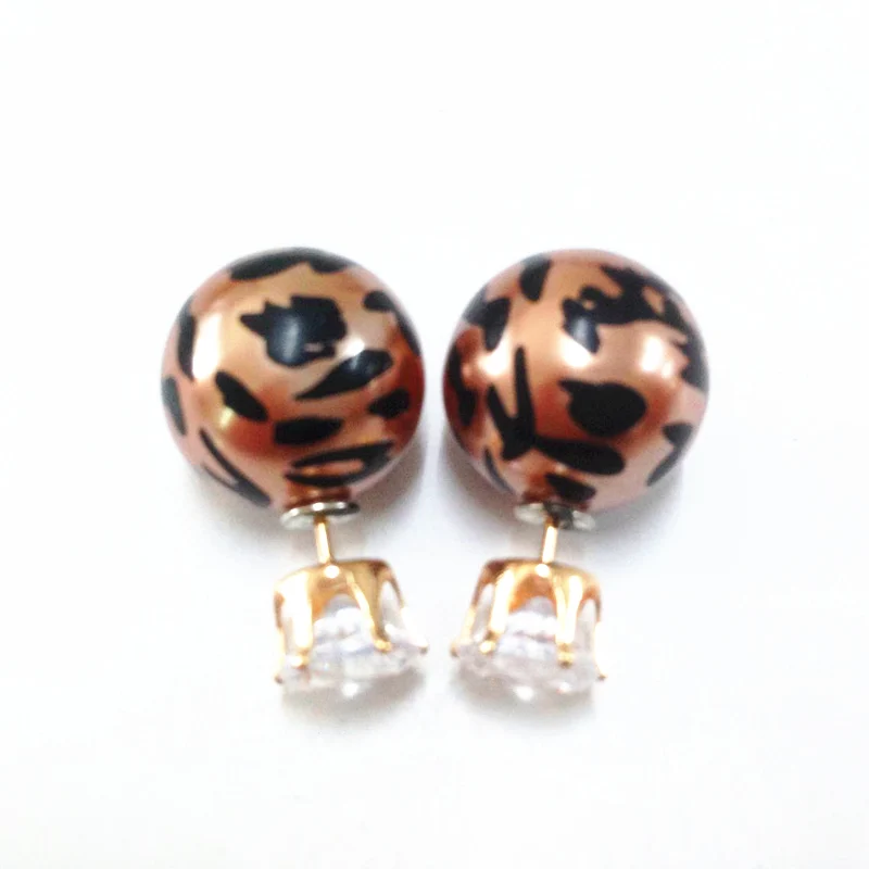 2024 New Fashion Paragraph Hot Selling Earrings Double Side Shining Pearl Stud Earrings Big Pearl Earrings Women