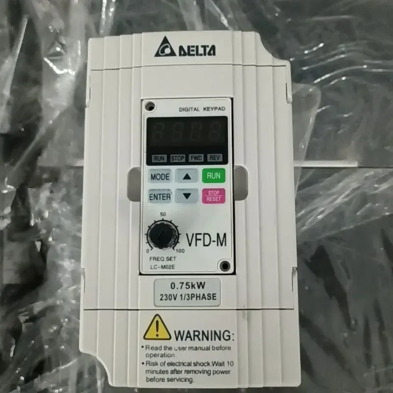 

Used Original Delta dismantling VFD007M21A frequency converter, VFD-M, power 0.75KW,