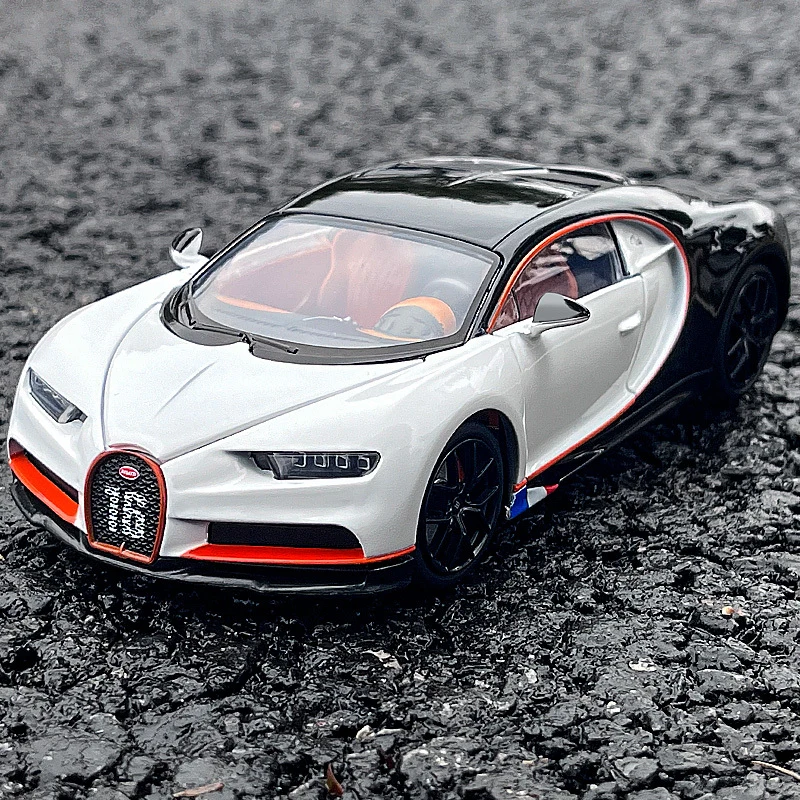 

1:32 Bugatti Chiron Alloy Sports Car Model Diecasts & Toy Vehicles Metal Racing Car Model Simulation Sound and Light Kids Gifts