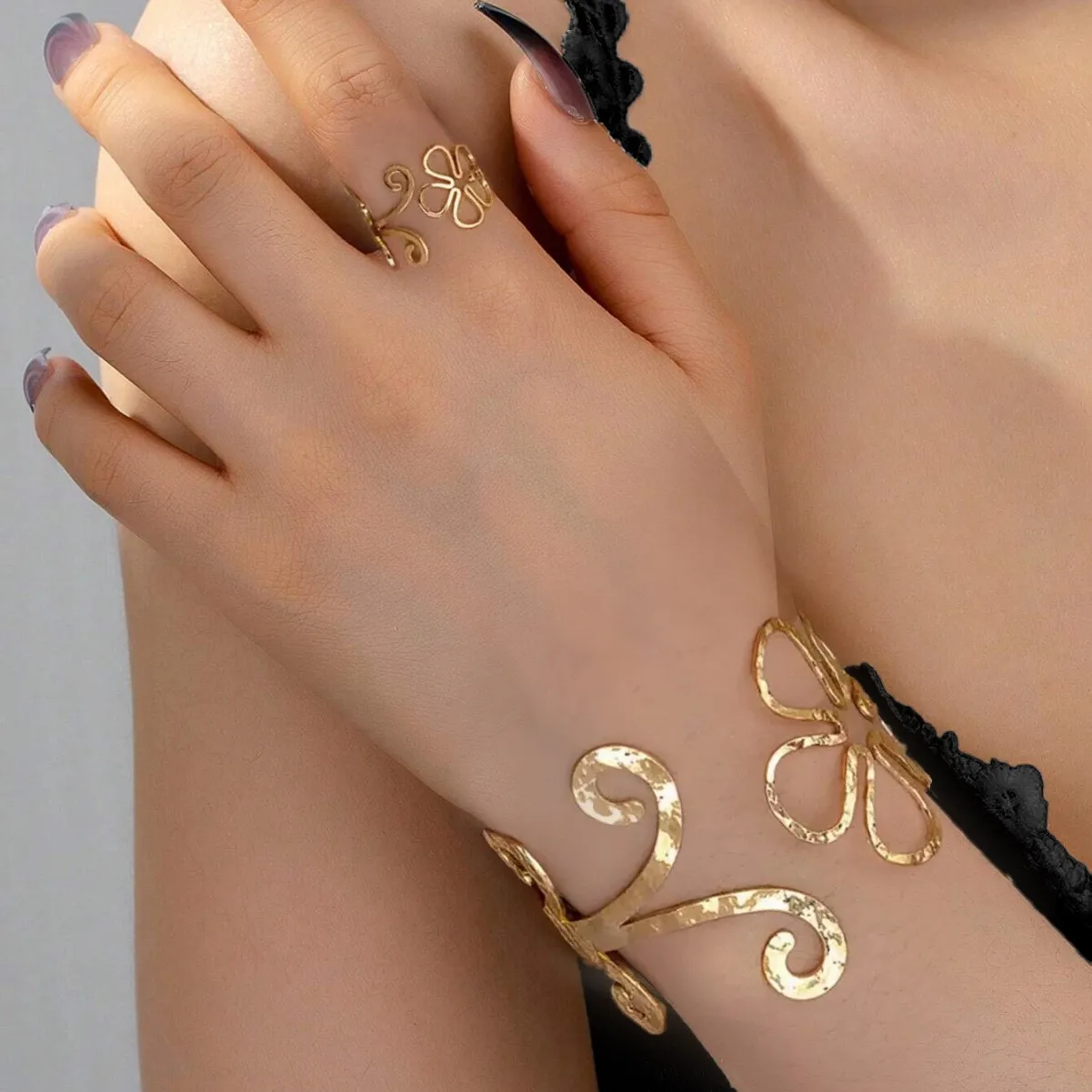 

1 set of geometric spiral twisted lines flower hollow bracelet ring set pastoral niche jewelry