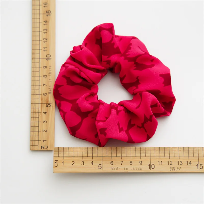 Retro simple rose red satin scrunchie female summer senior sense coreano large meatball hair rope copricapo per capelli