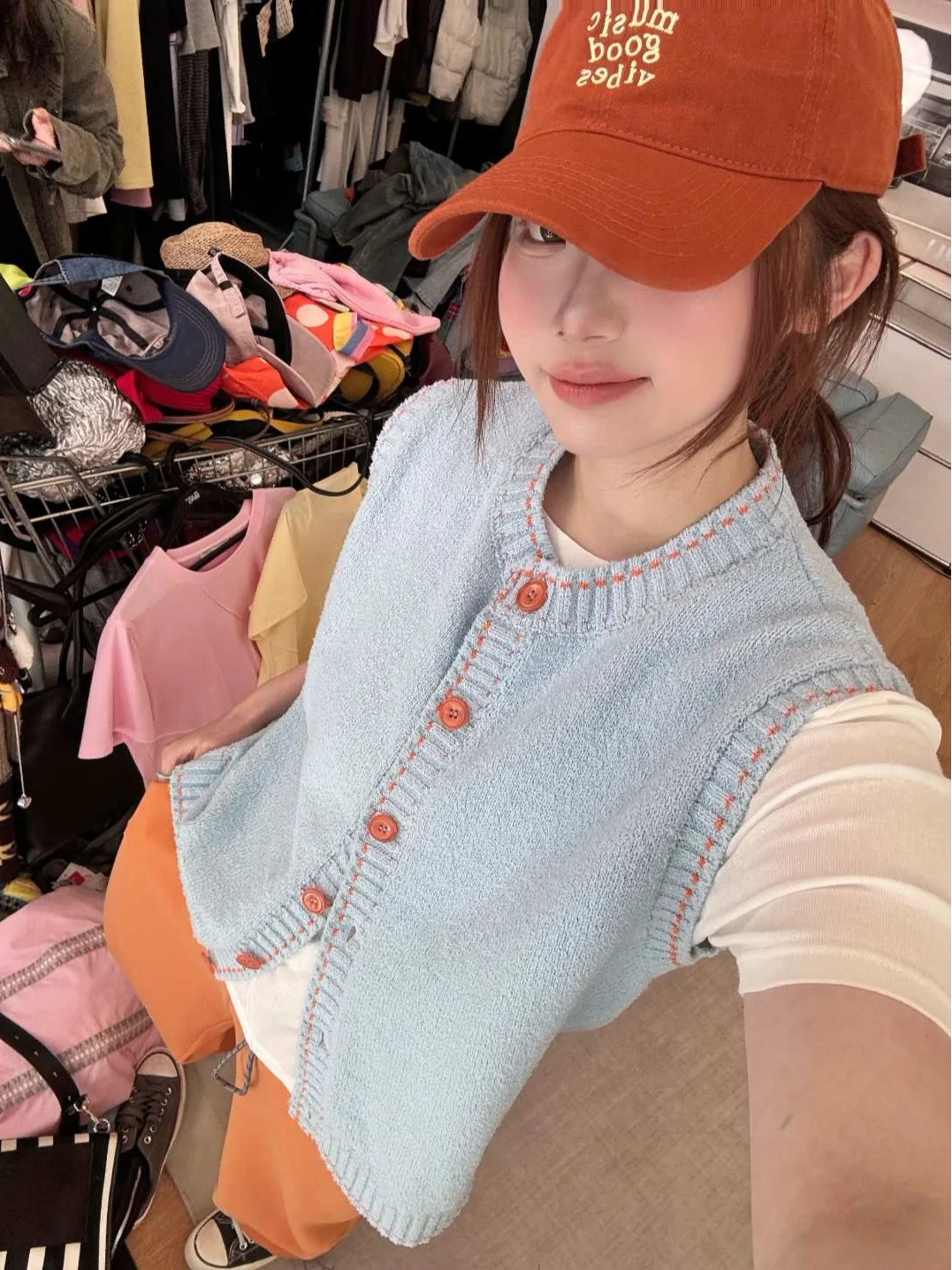 

Женский вязаный жилет JINGU Oxygen Minimalist Color Block Open Stitch без рукавов, свободного кроя, прямого силуэта, стандартной длины, весенний.