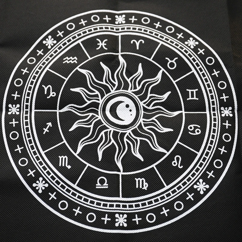 22 Style Tarots Tablecloth Triple Moon Pentagrams Pagan Altar Cloth Flannel Tarots Cloth Divination Astrology Board Game 50x50cm