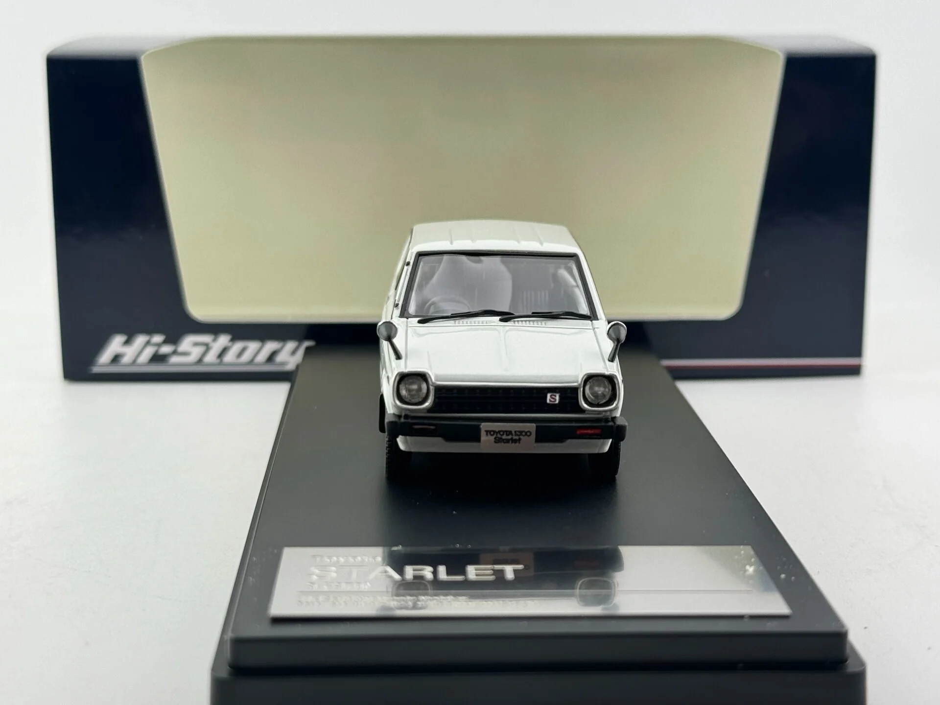 Flaws Explosion Window Hi Story 1/43 Scale Toyota Starlet Resin Car Model