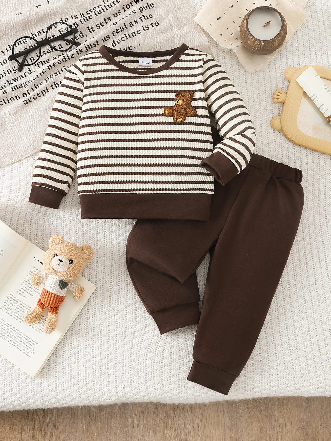Kids Casual Stripe Set Skin-friendly Long Sleeve Top with Color Block Design Elastic Waist Pants for Easy Wear And Comfort