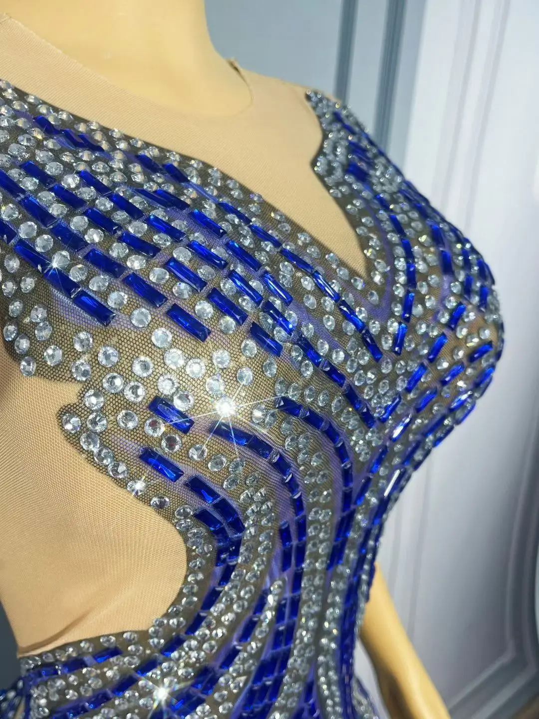 Damska Niebieska Błyszcząca Sukienka Mini Bodycon z Siateczki z Elastycznymi Wstawkami z Cyrkoniami, Sukienki na Imprezę Nocną, Brokatowe Stroje DJ Gogo, Kostiumy Sceniczne na Festiwal Muzyczny