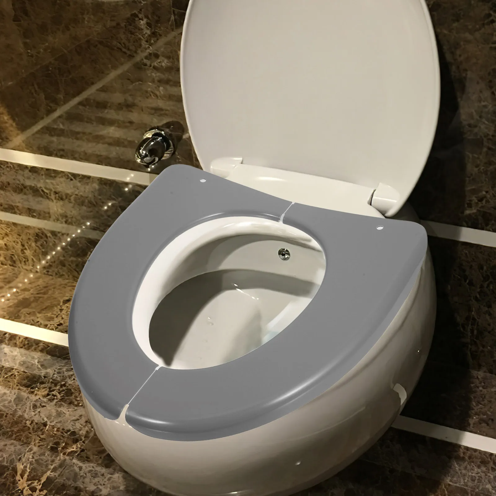 

Travel Toilet Seat Cover Foldable Plastic Cushion Universal Fit for Most Toilets Portable Hygienic Solution for Public Restrooms