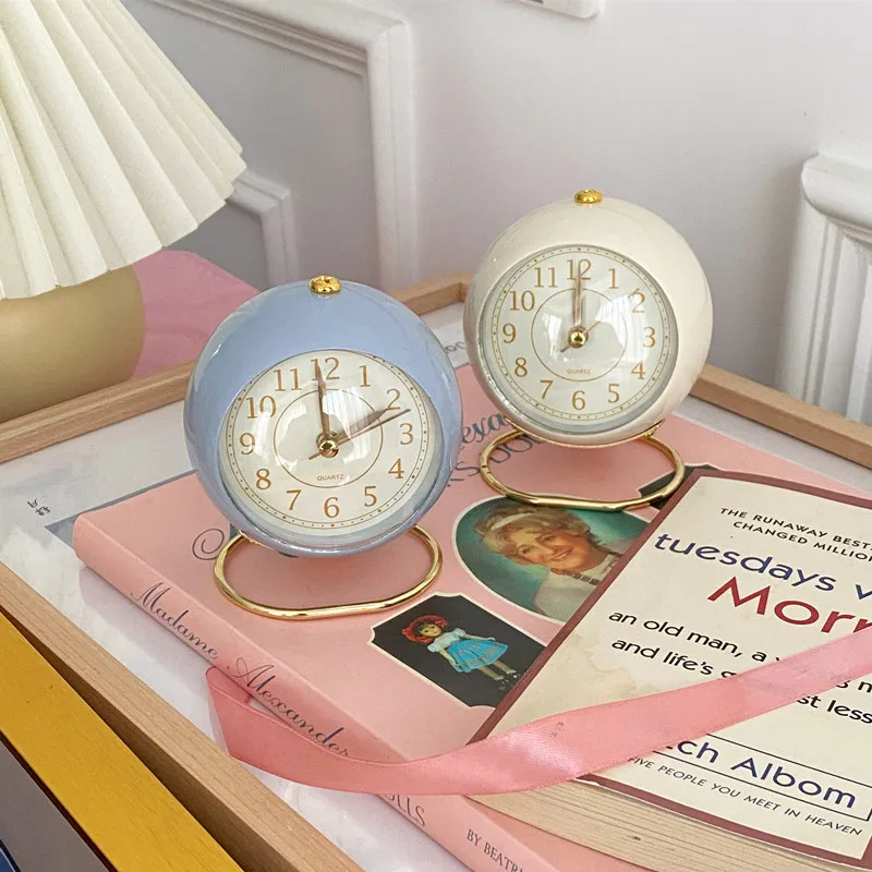 

Cutelife Cute White Mini Metal Retro Alarm Clock Vintage Bedside Wake Up Table Clock Desk Digital Bedroom Children's Alarm Clock