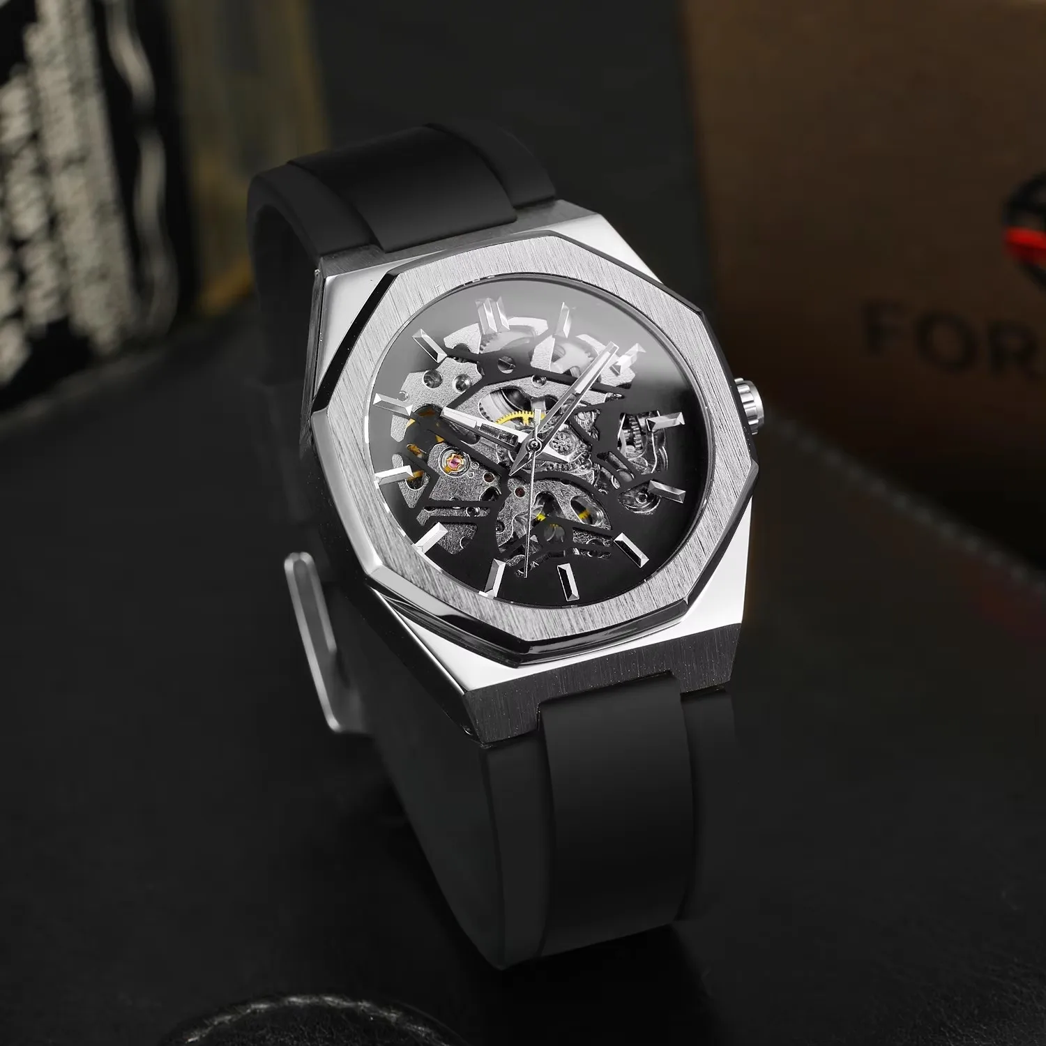 【Hot-Selling Model】Men's Skeleton Automatic Mechanical Watch, Waterproof Luminous Brushed Case Wristwatch, Silicone Strap Business Casual Versatile Men's Watch, Light Luxury Fashion Trendy Niche Design Watch, Popular Daily Wear Watch for Workplace Commute, Popular Gift for Boyfriend, Mechanical Watch