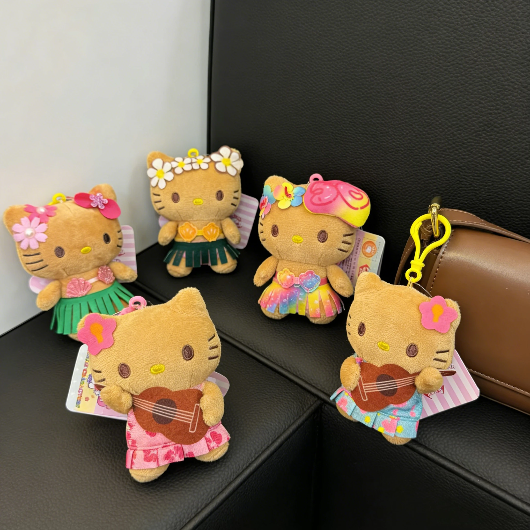 

2026 New Black Skin Hello Kitty Hawaiian Hula Plush Keychain | Cute Tropical Dance Doll Pendant | Lovely Bag Decor Birthday
