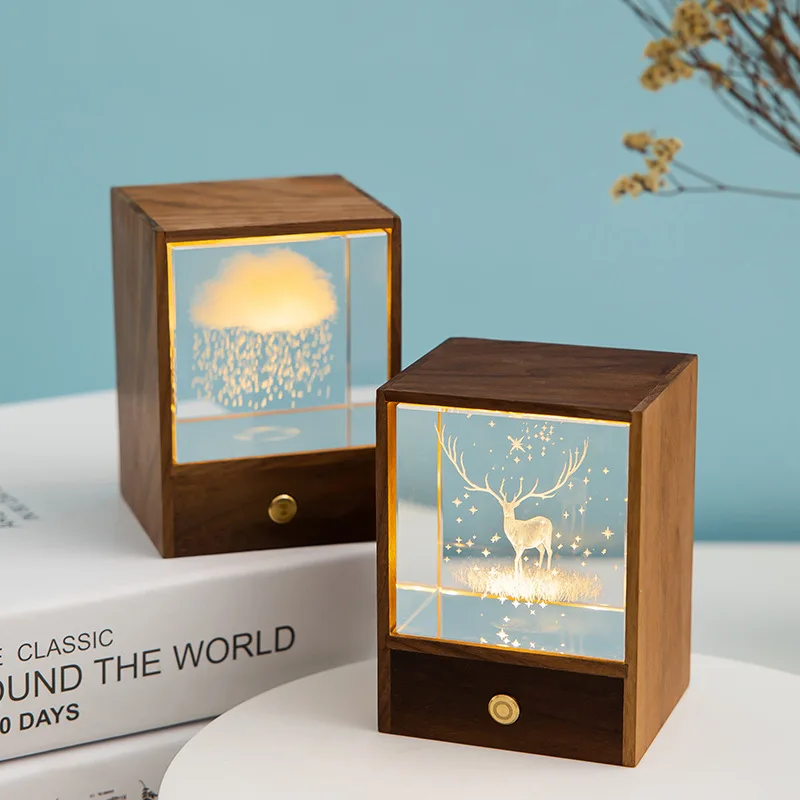 

Creative gift wooden luminous crystal ball elk astronaut night light decorations for men and women's birthday gifts Z1