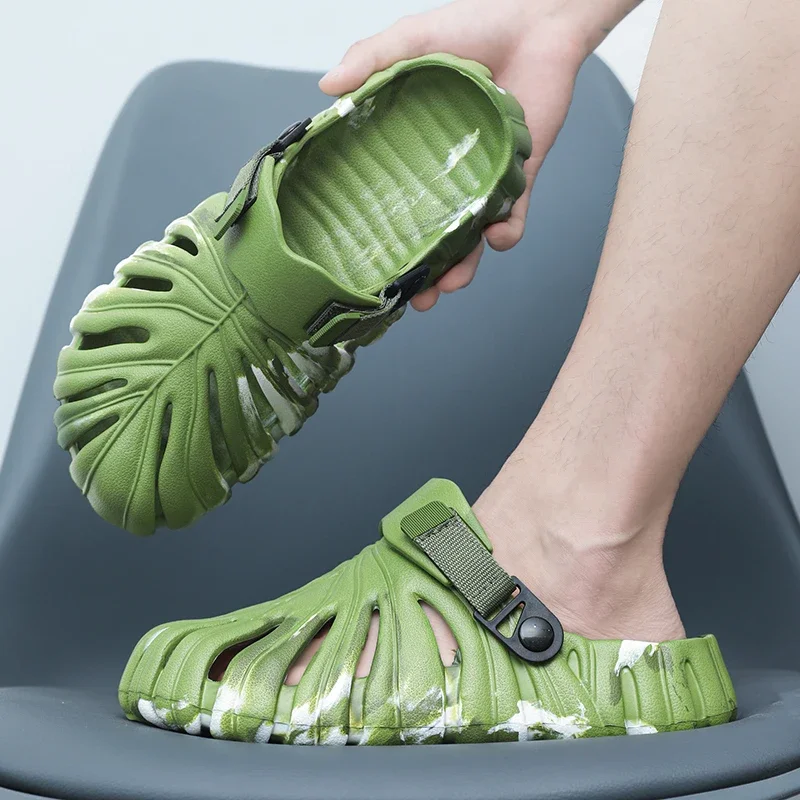 Рисунок 2 - Летние мужские и женские тапочки