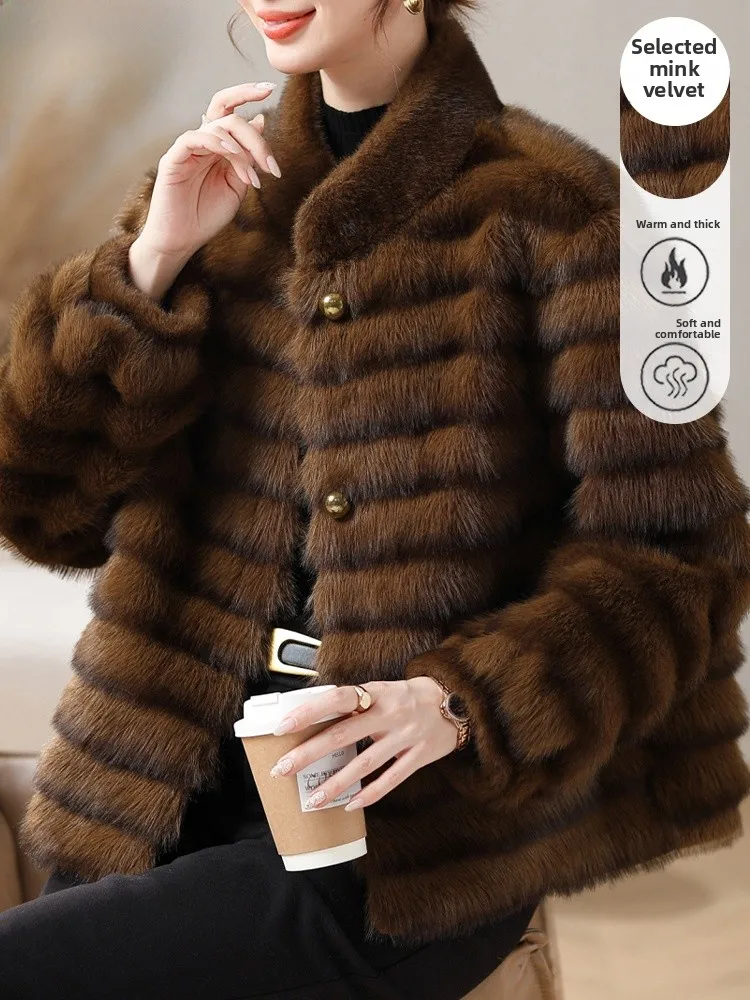 

Новая зимняя модная шуба из норкового вельвета 2024 года для женщин среднего и старшего возраста, осенне-зимняя, с отделкой из кожи и меха.